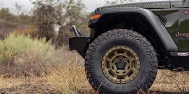 BLACK-RHINO-CONVOY-GATOR-GREEN-JEEP-GLADIATOR