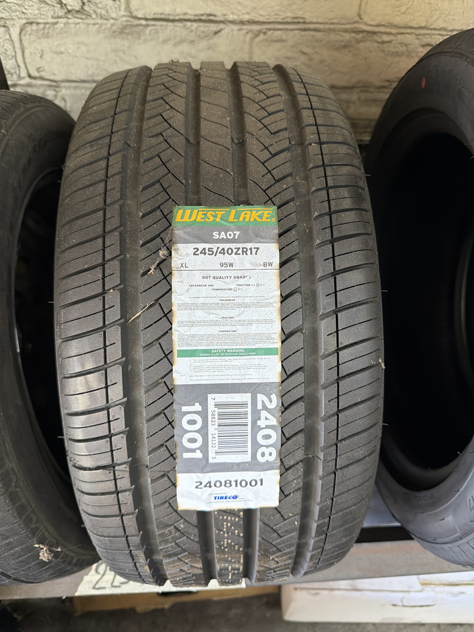 Westlake SA07 245/40R17 new all-season tire