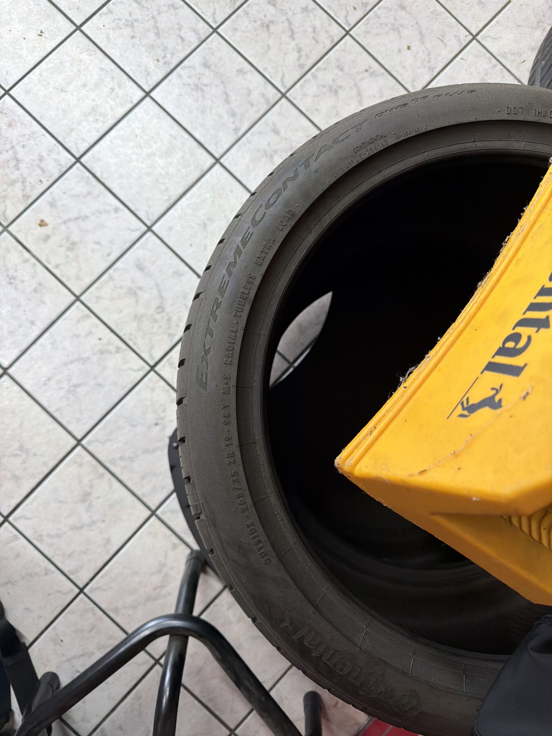 Continental ExtremeContact DWS06 Plus 265/35R19 98Y New All-Season Tire - Image 2
