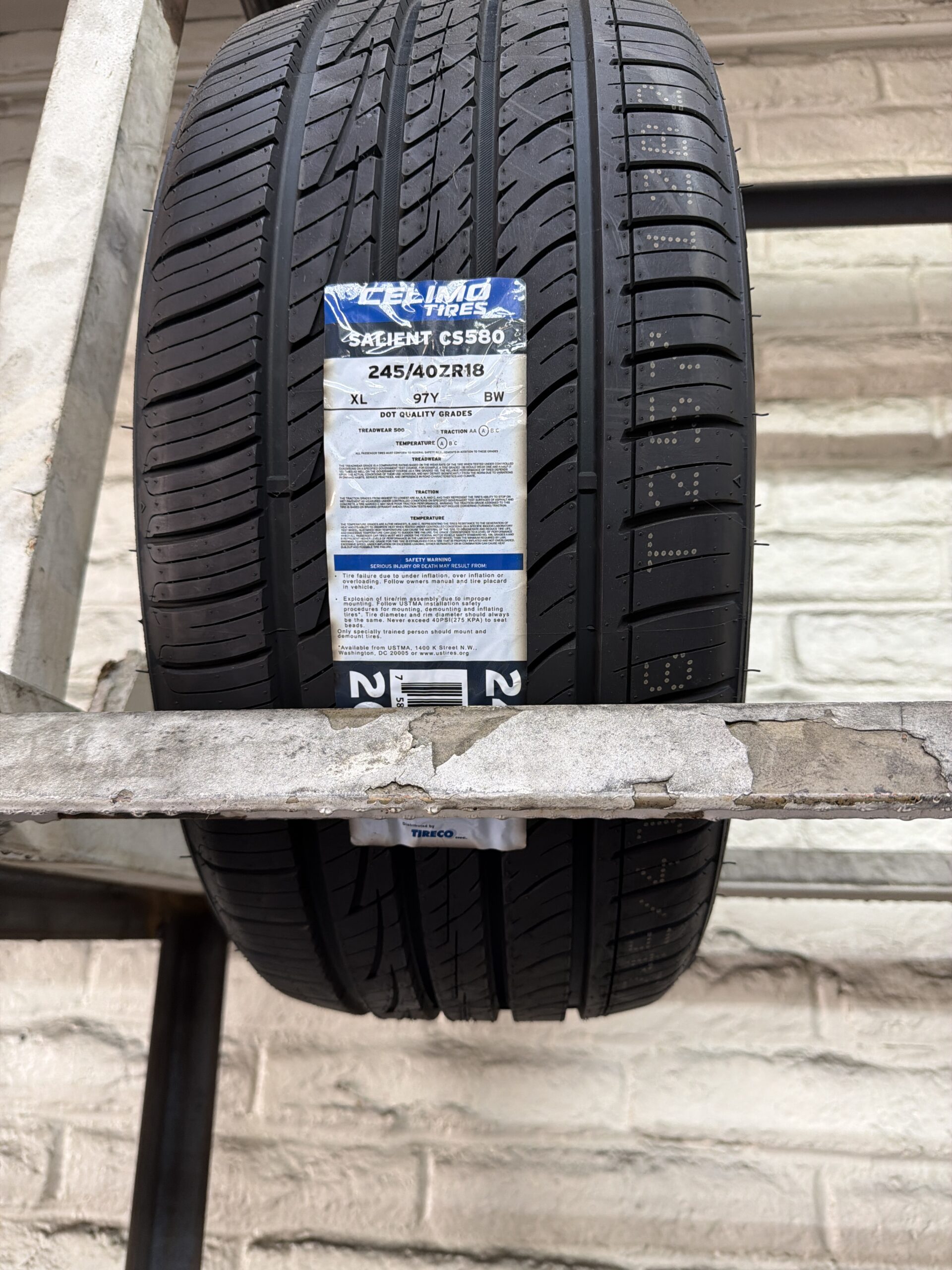 Celimo Salient CS580 245/40R18 new all-season passenger tire