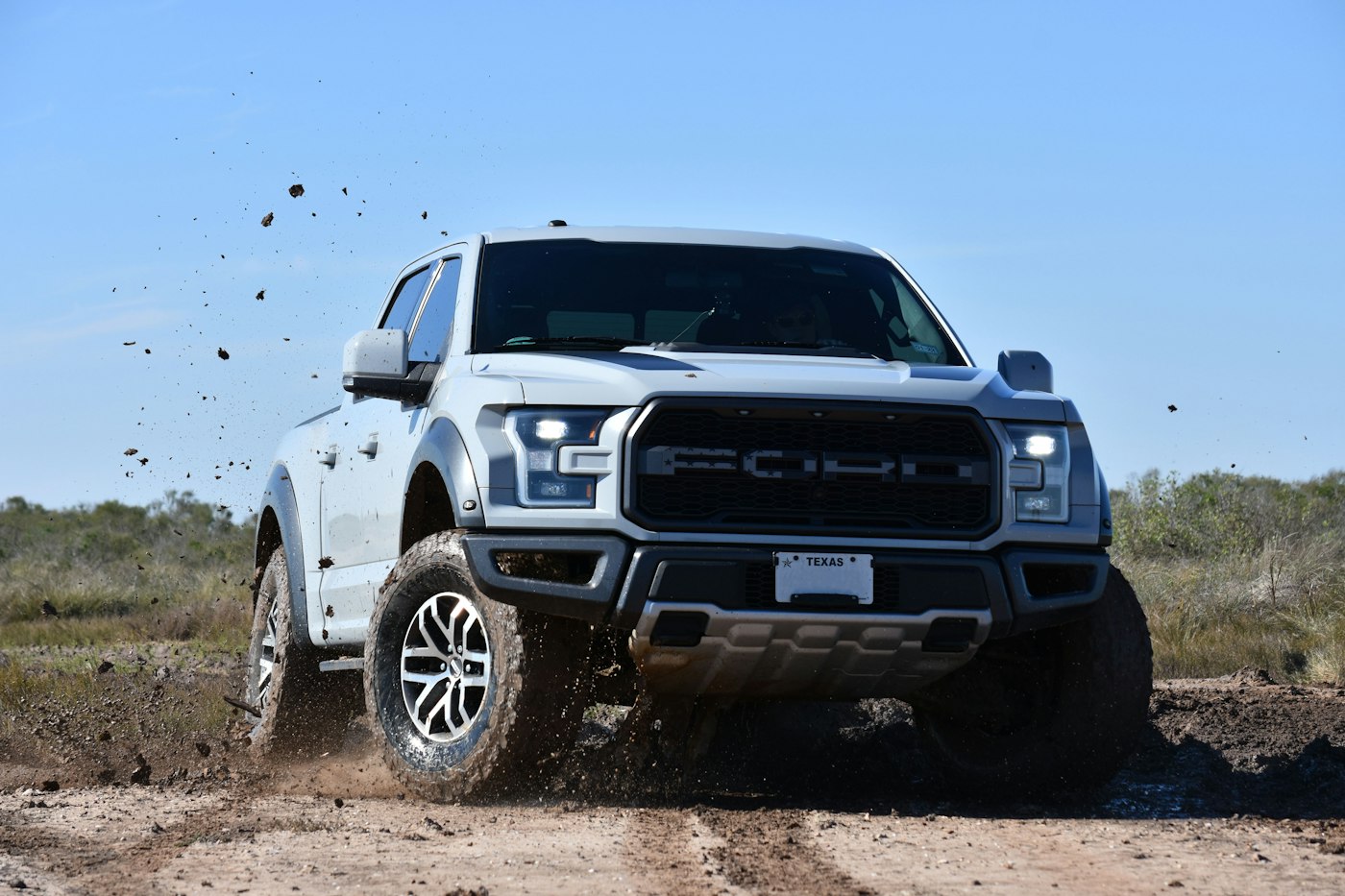 2021-2024 Ford F-150 Raptor off-road